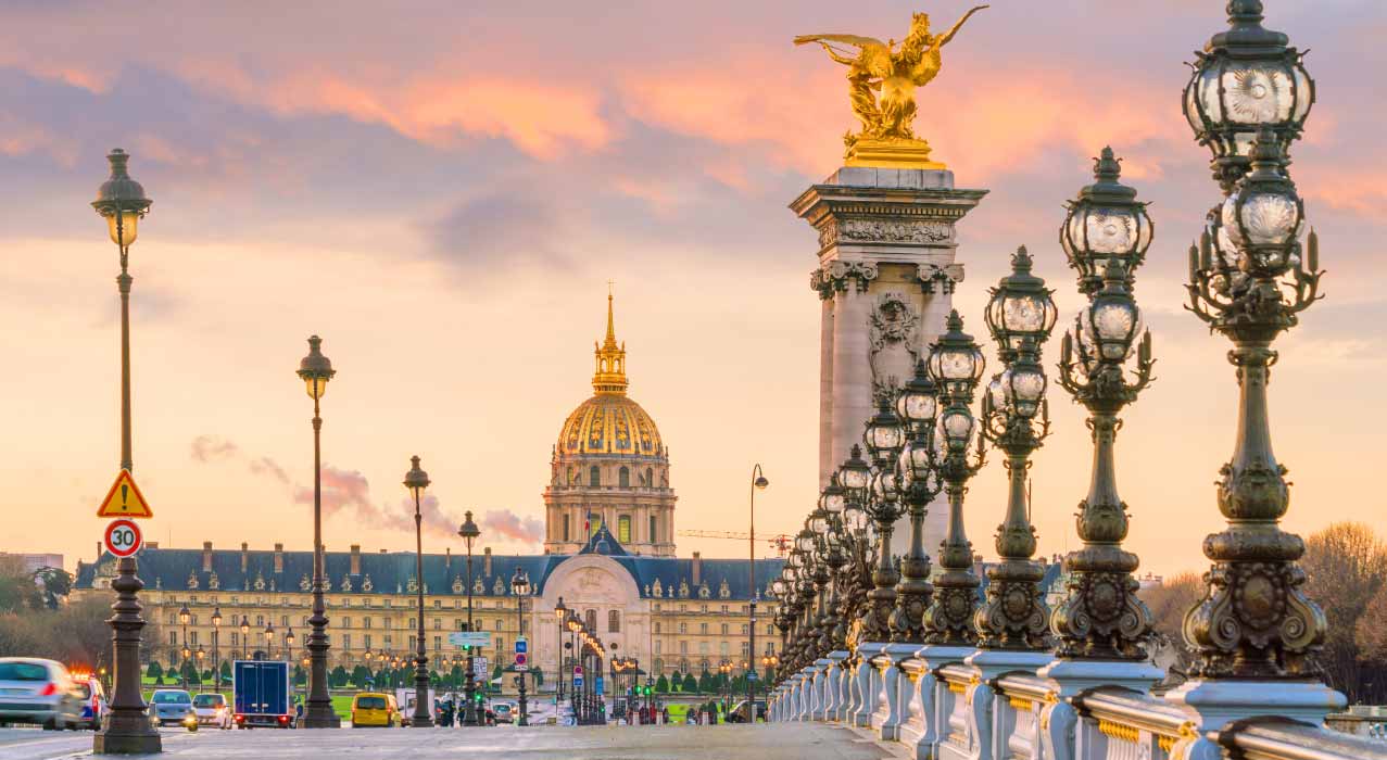 Summer - Value Wonders of Europe with 4 Nights Mediterranean Cruise 17 Days Tour Package