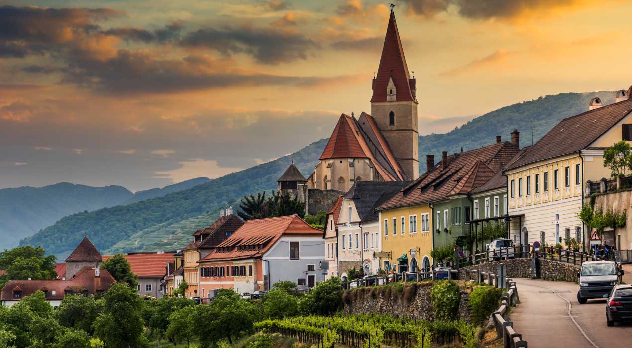 Summer - Premium Grand Tour of East Europe with Balkans 19 Days Tour Package