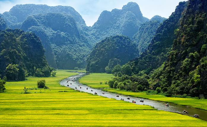 Astonishing Vietnam 8 Days Tour Package