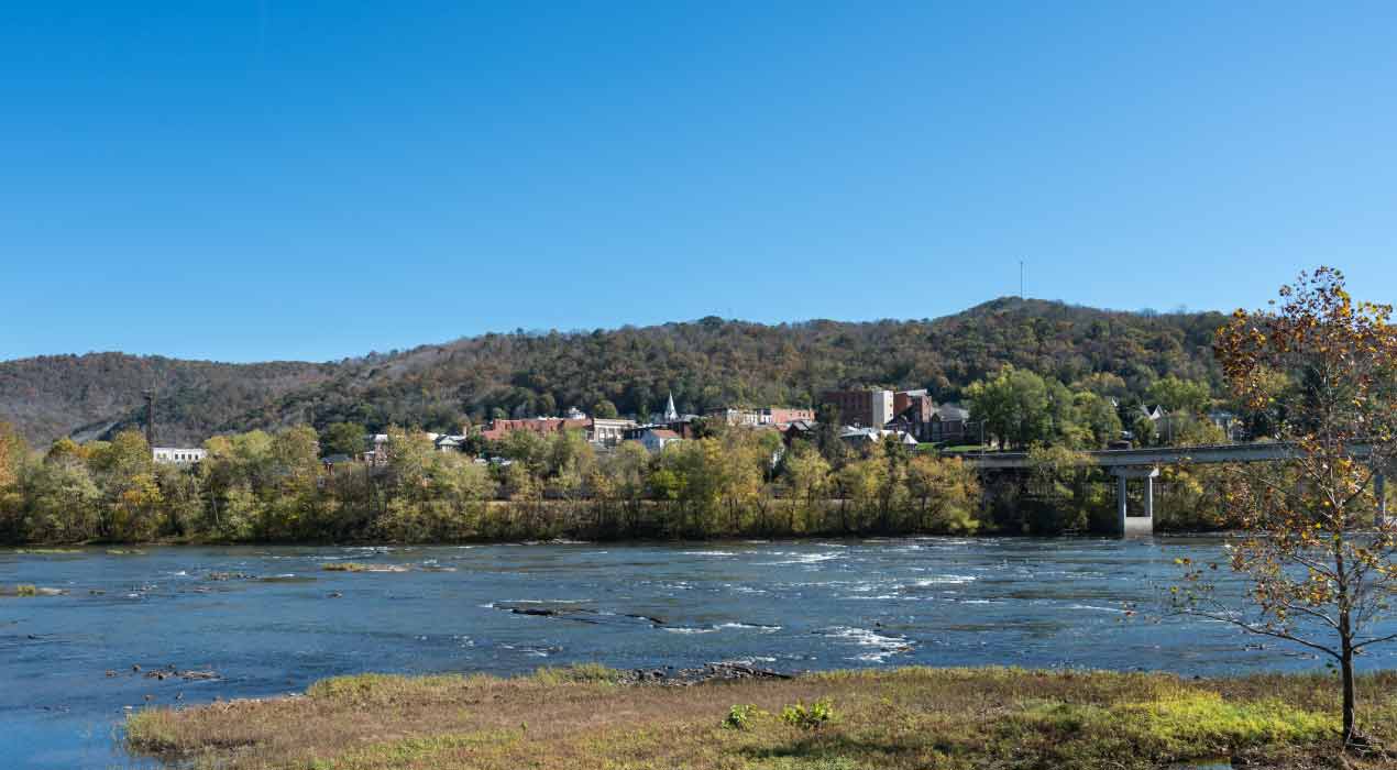 Summer - Value All of Canada with Alaskan Cruise 20 Days Tour Package